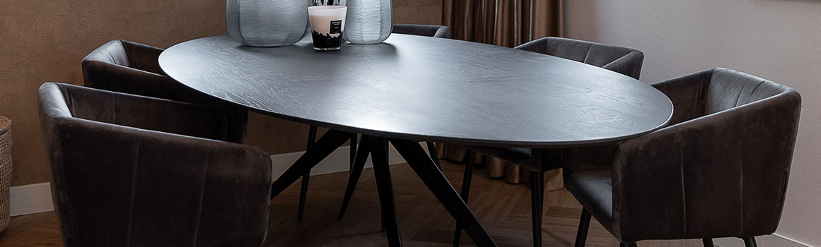 ovale eettafel van mangohout