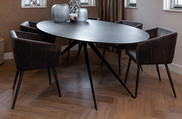 ovale eettafel van mangohout