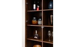 Goossens basic vitrinekast melani bruin eiken - 8243327-goossens-basic-melani-vitrinekast-eiken-01